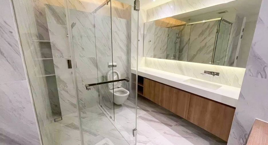 For rent 1 Beds condo in Khlong Toei, Bangkok
