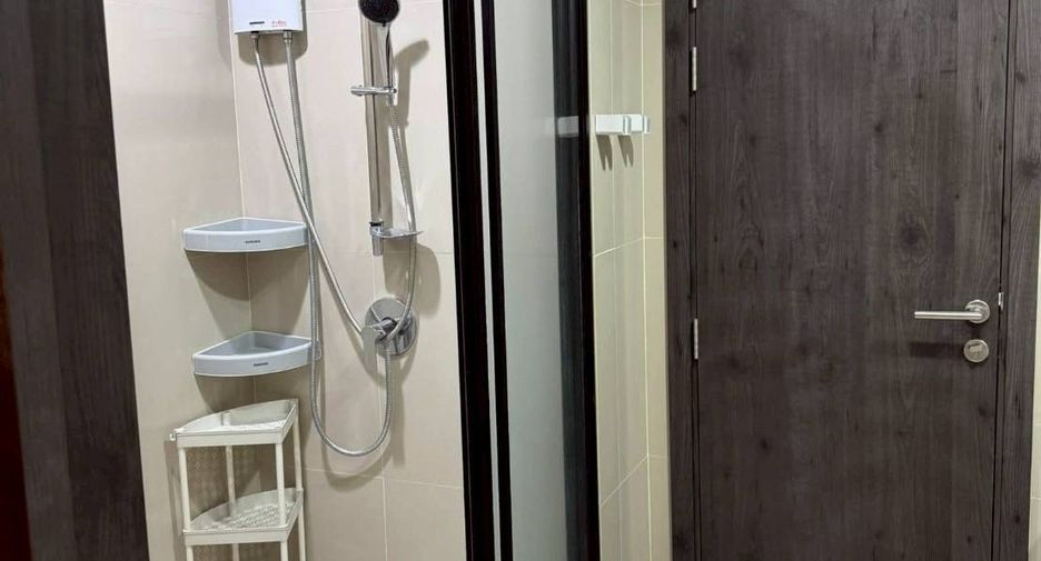 Wohnung zur Miete mit 1 Zimmer in Huai Khwang, Bangkok
