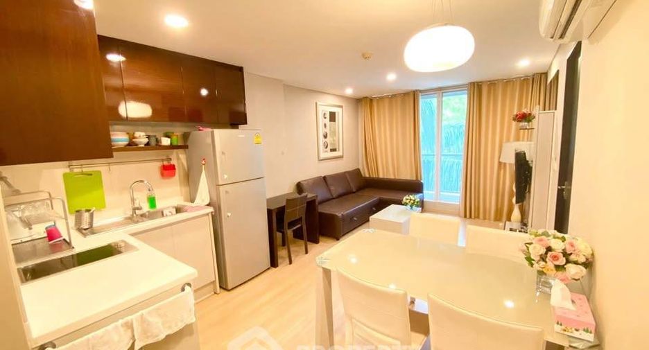 À louer 2 chambres condo à Pathum Wan, Bangkok