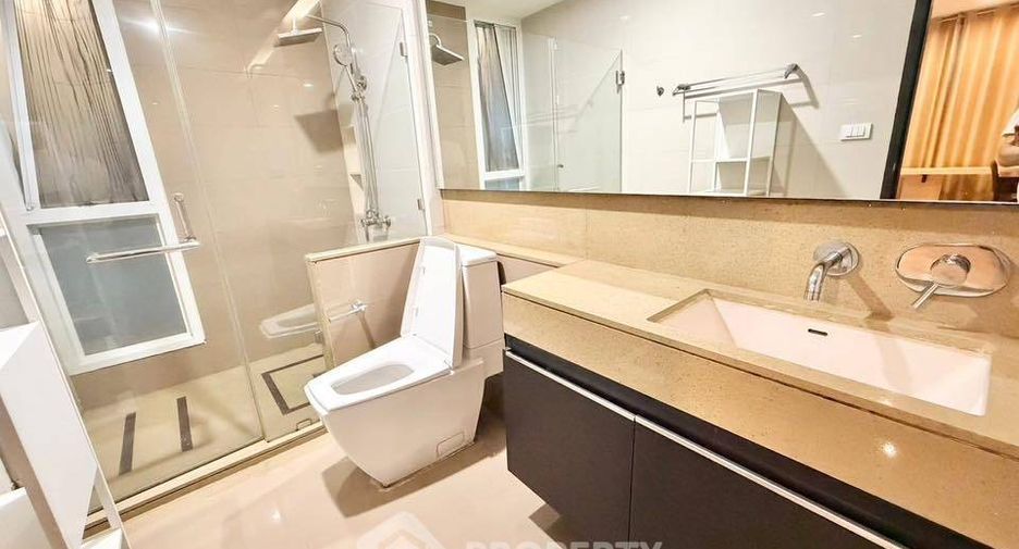 À louer 2 chambres condo à Pathum Wan, Bangkok