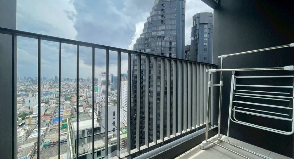Condo en alquiler de 1 habitaciones en Huai Khwang, Bangkok