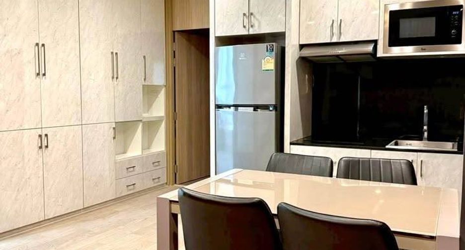 Condo en alquiler de 1 habitaciones en Pathum Wan, Bangkok
