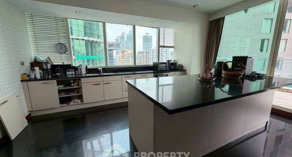Wohnung zur Miete mit 3 Zimmer in Khlong Toei, Bangkok