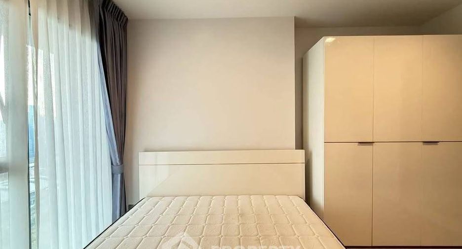 À louer 2 chambres condo à Huai Khwang, Bangkok