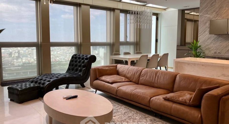 For rent 2 bedrooms condo in Pathum Wan, Bangkok