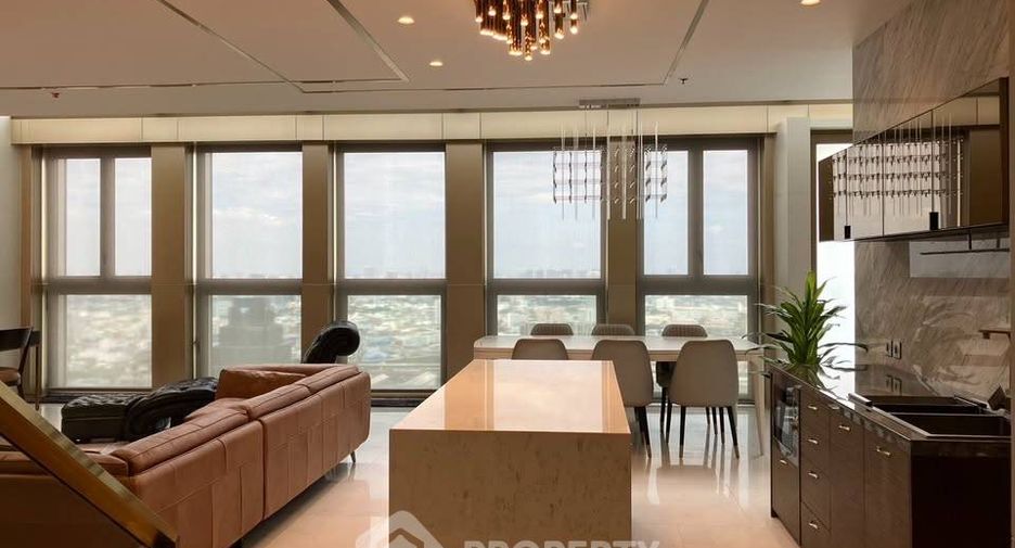 For rent 2 bedrooms condo in Pathum Wan, Bangkok