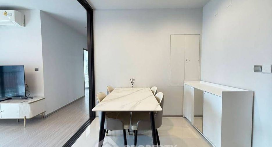 À louer 2 chambres condo à Huai Khwang, Bangkok