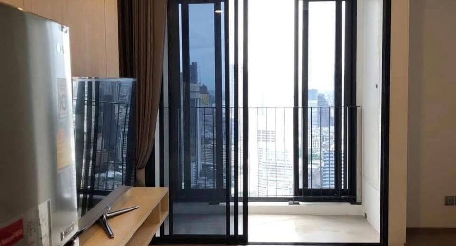 Wohnung zur Miete mit 1 Zimmer in Bang Rak, Bangkok