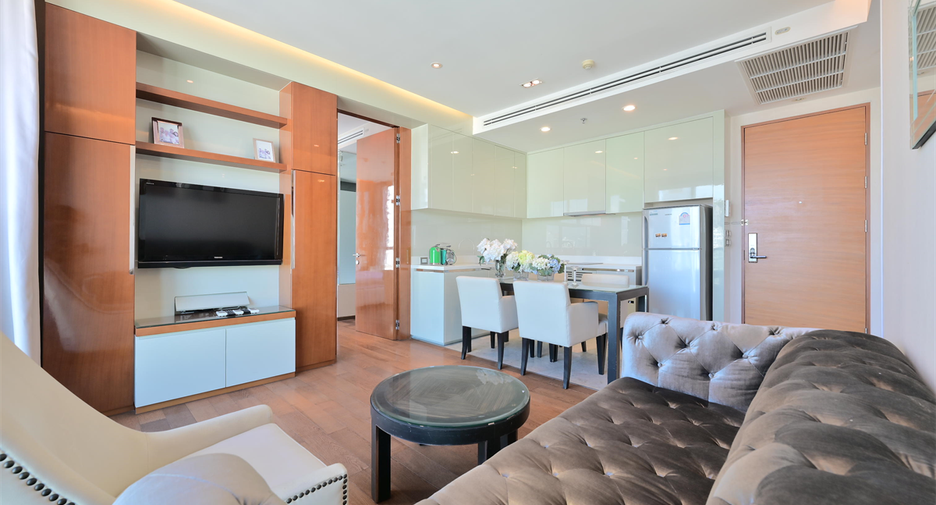 For rent 2 bedrooms condo in Khlong Toei, Bangkok