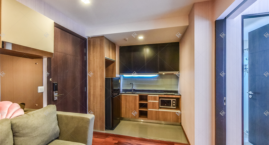 For sale 1 bed condo in Pathum Wan, Bangkok