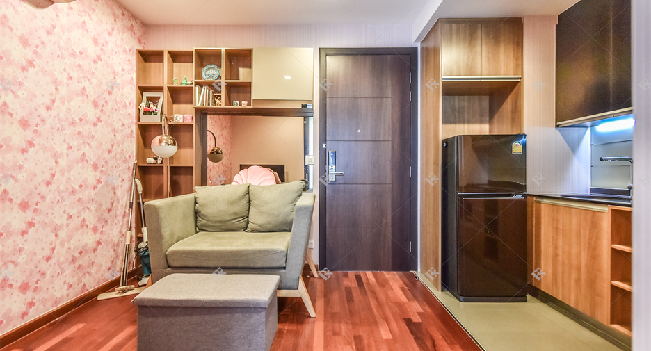 For sale 1 bed condo in Pathum Wan, Bangkok
