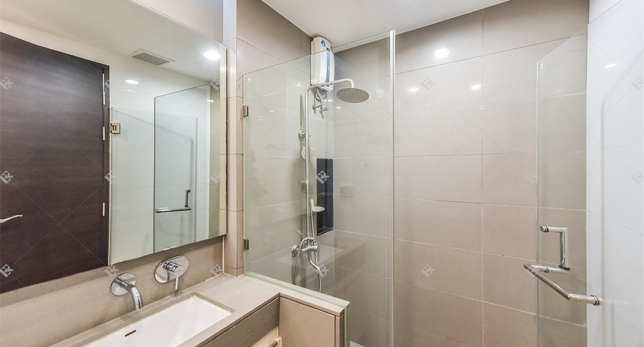 For rent 2 ベッドルーム condo in Pathum Wan, Bangkok