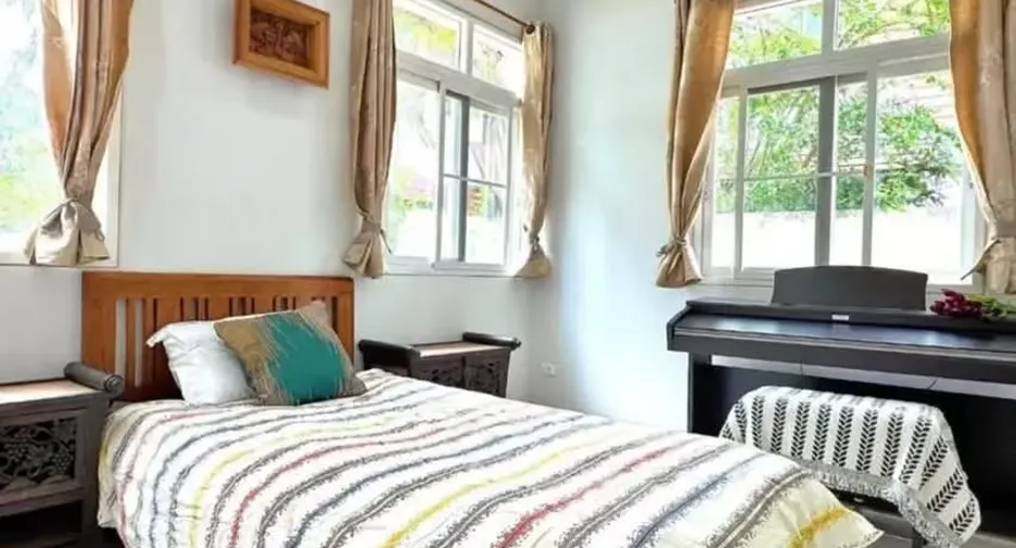 À vendre et à louer 4 chambres maison à Mueang Chiang Mai, Chiang Mai