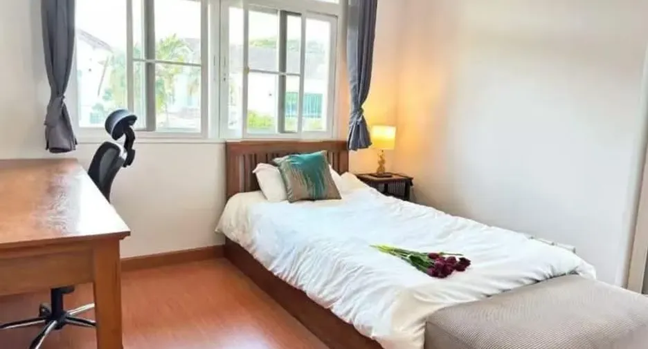 À vendre et à louer 4 chambres maison à Mueang Chiang Mai, Chiang Mai