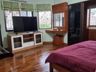 À louer 4 chambres maison à Bang Lamung, Chonburi