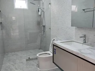 À louer 3 chambres villa à Bang Lamung, Chonburi