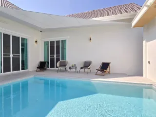 À louer 3 chambres villa à Bang Lamung, Chonburi
