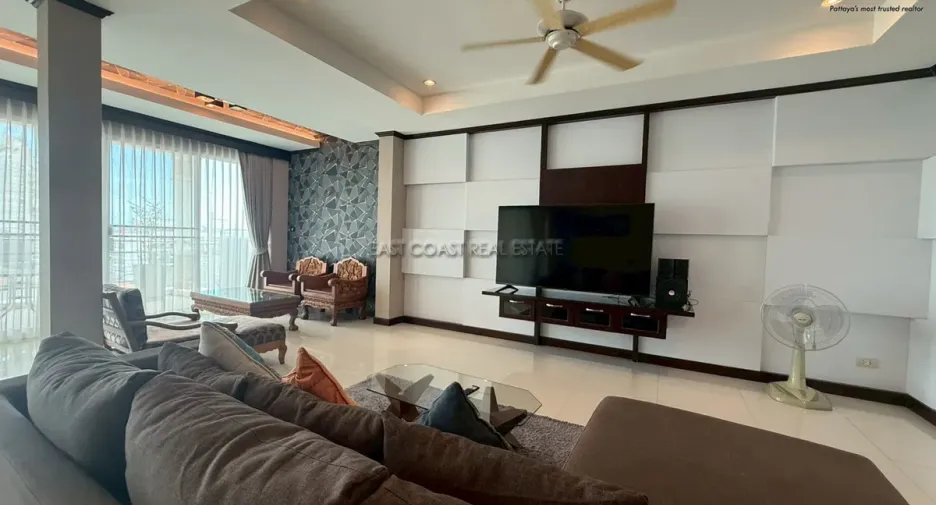 For rent 2 bedrooms condo in Bang Lamung, Chonburi