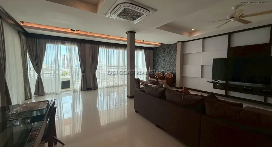 For rent 2 bedrooms condo in Bang Lamung, Chonburi