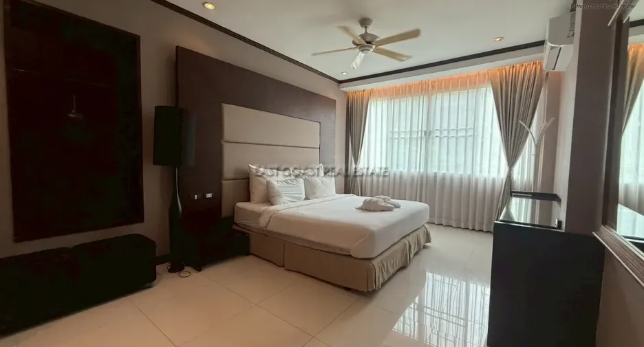 For rent 2 bedrooms condo in Bang Lamung, Chonburi