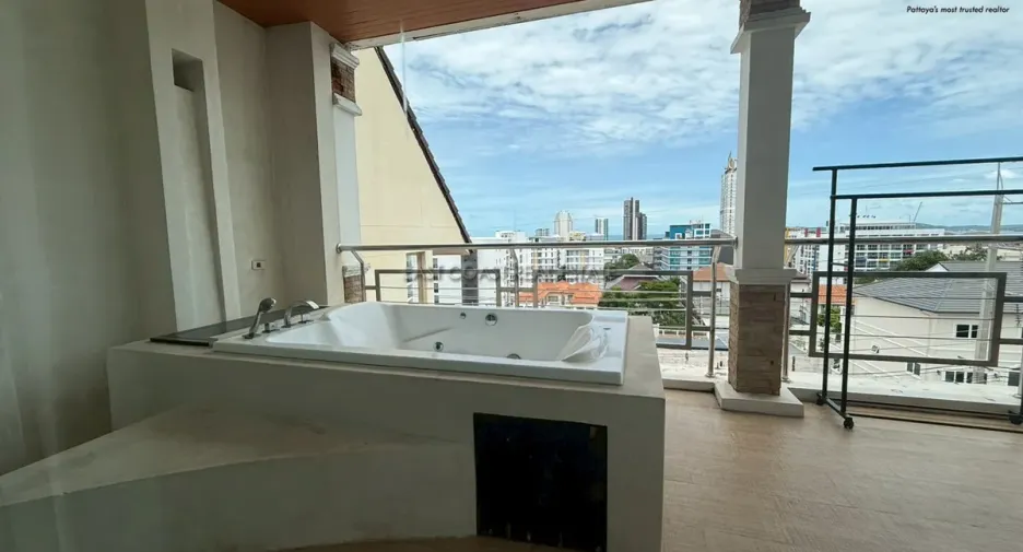For rent 2 bedrooms condo in Bang Lamung, Chonburi