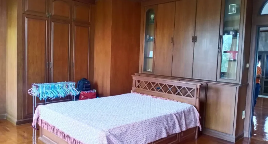 For sale 12 bedrooms house in Khlong Luang, Pathum Thani