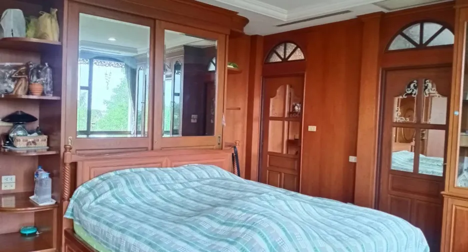 For sale 12 bedrooms house in Khlong Luang, Pathum Thani