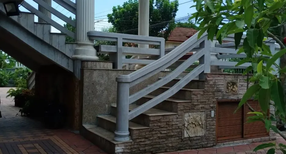 For sale 12 bedrooms house in Khlong Luang, Pathum Thani