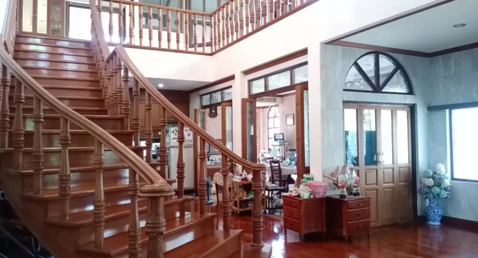 For sale 12 bedrooms house in Khlong Luang, Pathum Thani