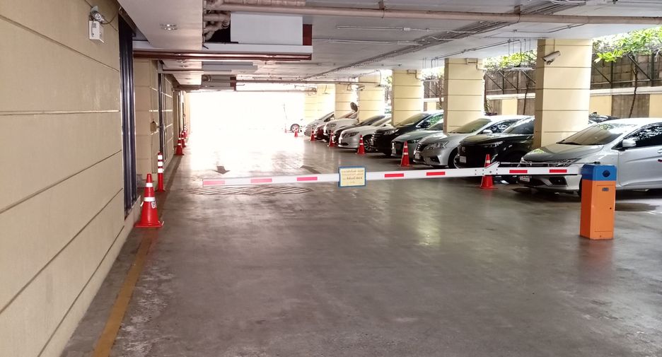 Продажа 1 кровать кондо в Сатхон, Бангкок