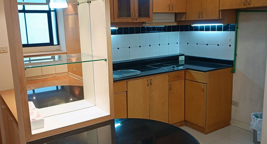 Продажа 1 кровать кондо в Сатхон, Бангкок