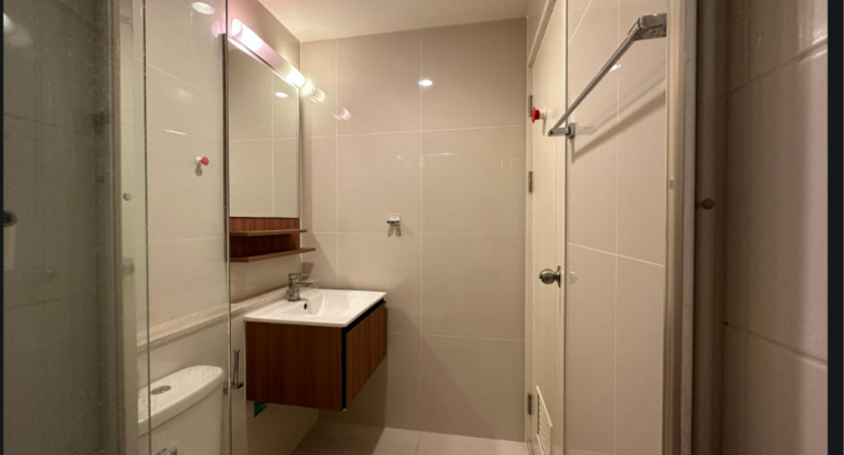 Wohnung zur Miete und zum Kauf mit 2 Zimmer in Yan Nawa, Bangkok
