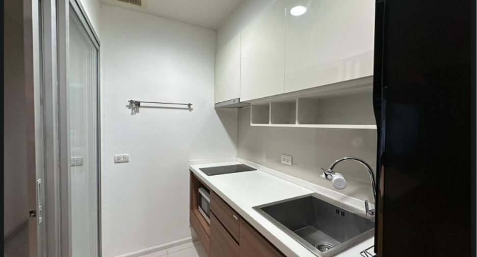 Wohnung zur Miete und zum Kauf mit 2 Zimmer in Yan Nawa, Bangkok