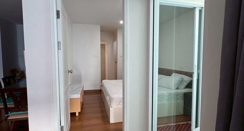 À louer 2 chambres condo à Phra Khanong, Bangkok