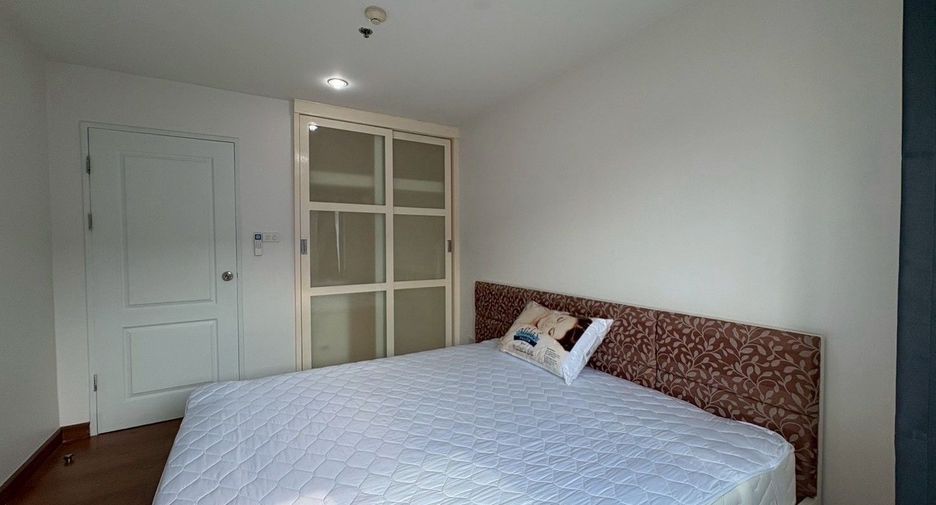 À louer 2 chambres condo à Phra Khanong, Bangkok