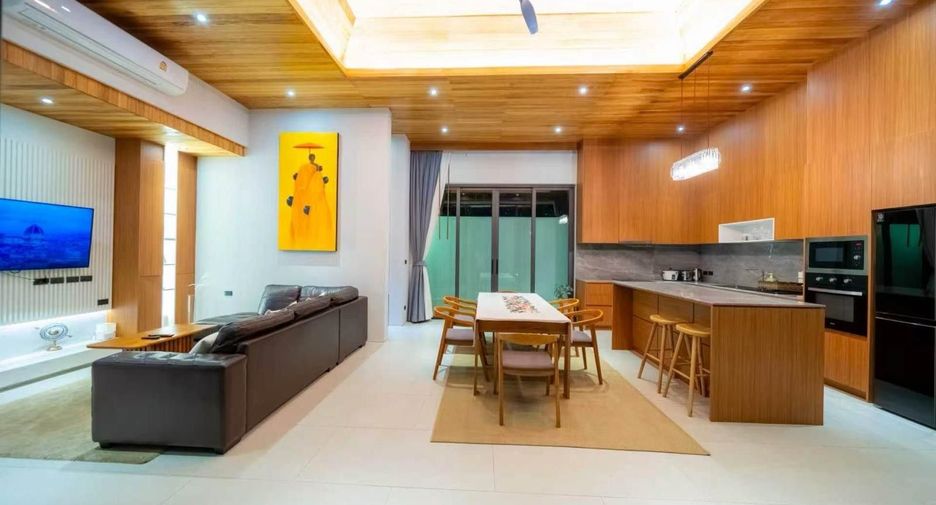 For rent 3 bedrooms villa in Mueang Phuket, Phuket