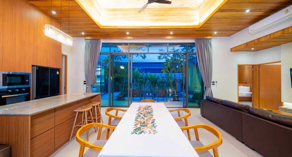 For rent 3 bedrooms villa in Mueang Phuket, Phuket