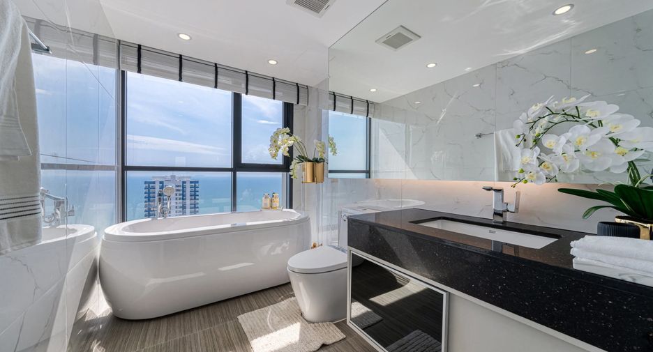 For sale 2 ベッドルーム condo in Pratumnak, Pattaya