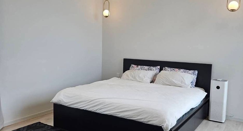 For rent and for sale 4 bedrooms house in Saphan Sung, Bangkok