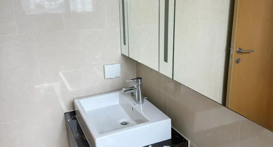 Condo en alquiler de 2 habitaciones en Khlong Toei, Bangkok
