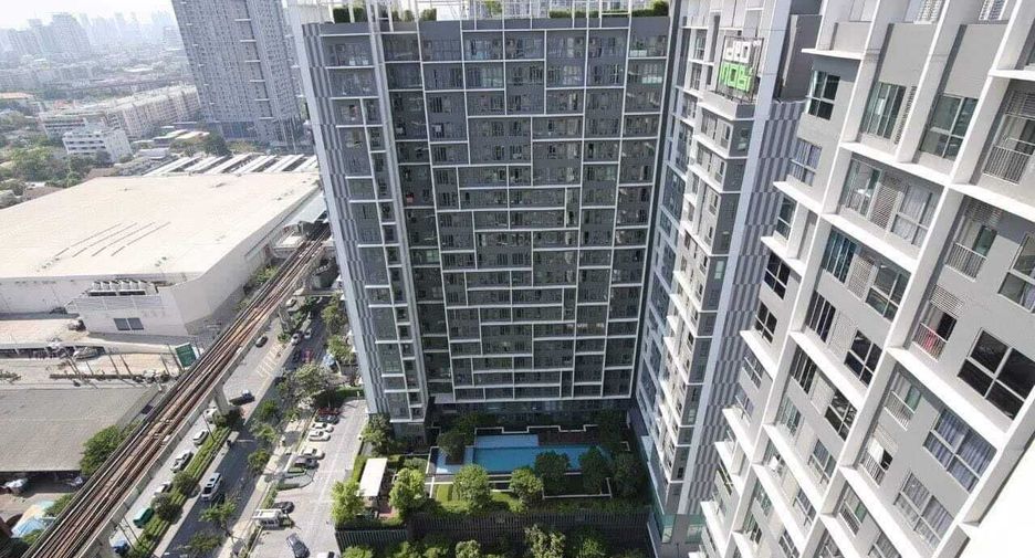 À louer 2 chambres condo à Phra Khanong, Bangkok
