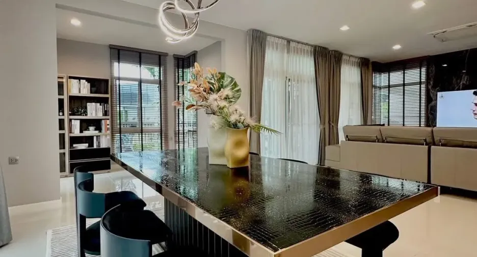 Аренда 4 спальни дом в Bang Phli, Самутпракан