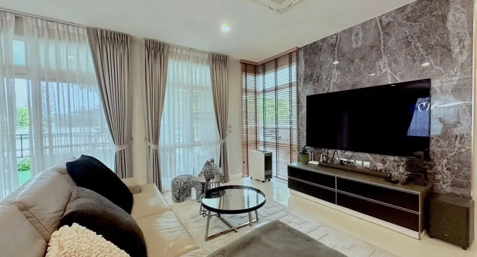 Аренда 4 спальни дом в Bang Phli, Самутпракан
