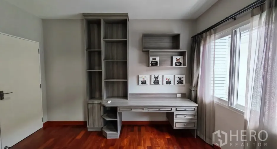 For rent そして for sale 4 ベッドルーム house in Bang Phli, Samut Prakan