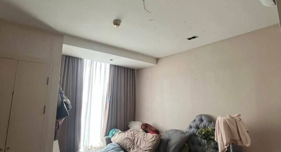 Продажа 2 спальни кондо в Щаттхана, Бангкок