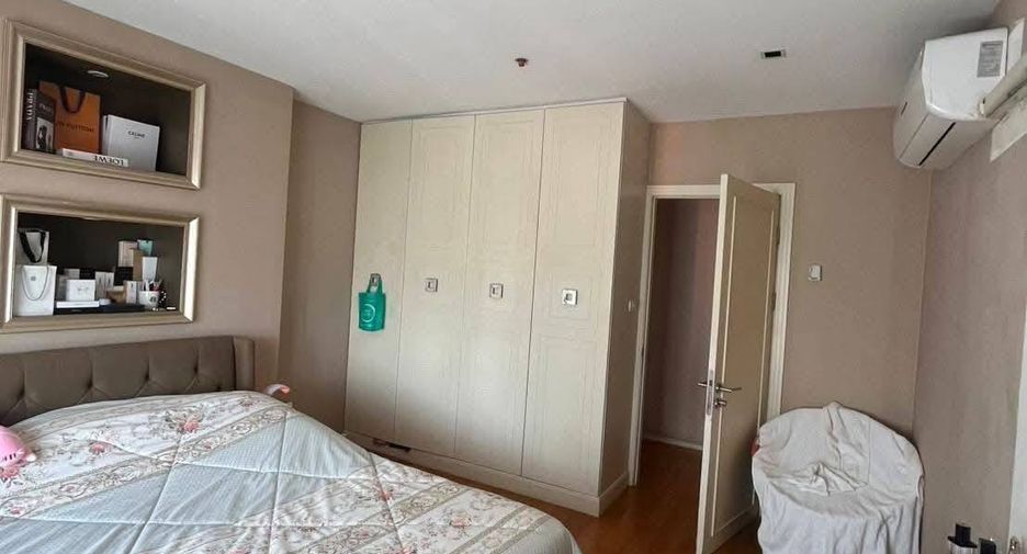 Продажа 2 спальни кондо в Щаттхана, Бангкок