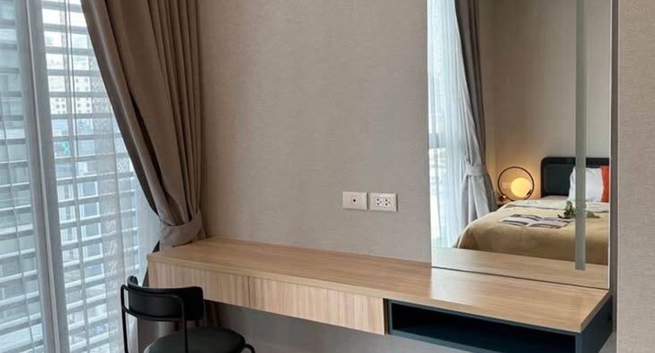 For sale 3 bedrooms condo in Ratchathewi, Bangkok