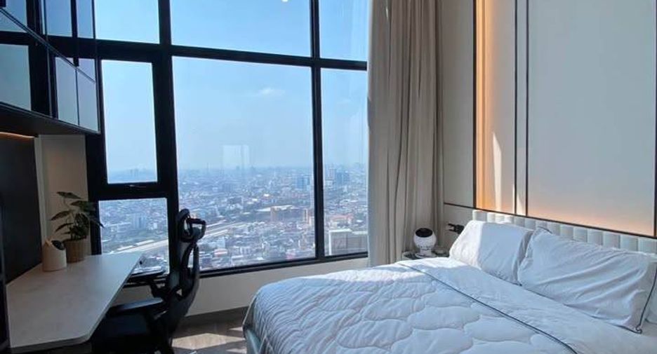 Condo en alquiler de 3 habitaciones en Bang Rak, Bangkok