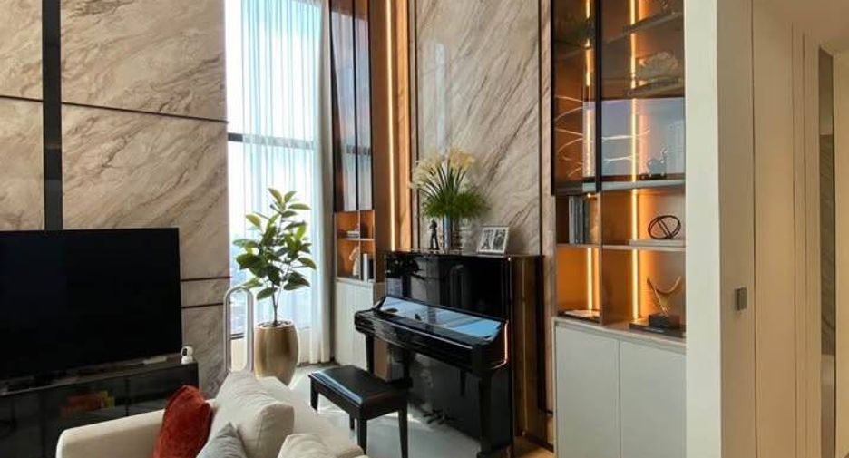 Condo en alquiler de 3 habitaciones en Bang Rak, Bangkok