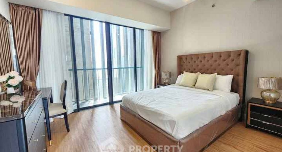 À louer 4 chambres condo à Sathon, Bangkok
